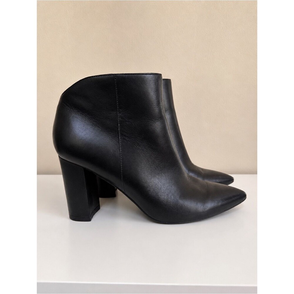 Marc Fisher Black leather upper boots 3 inch heel